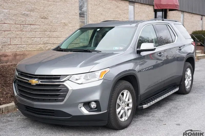 Romik Polished Running Boards – Side Steps For 2018–2022 Chevrolet Traverse 1